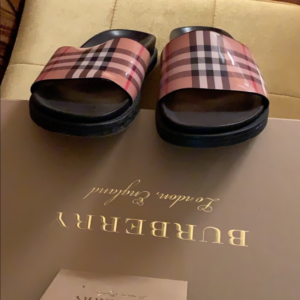 Burberry Slides - Picture 3 of 5